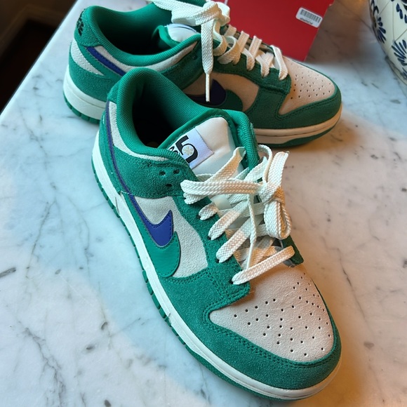 Nike Dunk Low SE size 6.5. Neptune Green (Women's) - Picture 7 of 7